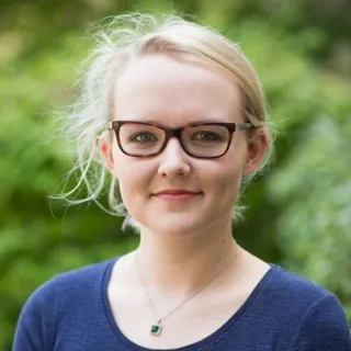 Claudia Carroll